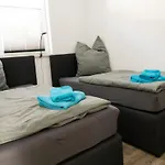 Апартаменты Lakefront Family Retreat