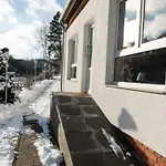 Апартаменты Lakefront Family Retreat Гюнтерсберге
