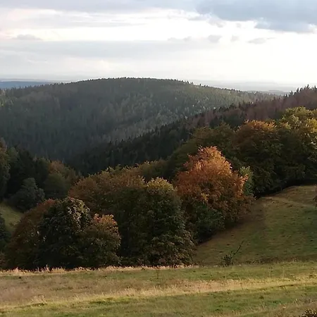 Lakefront Family Retreat *