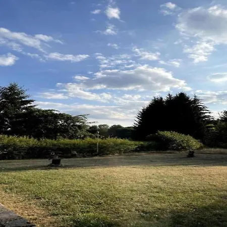 Lakefront Family Retreat Güntersberge