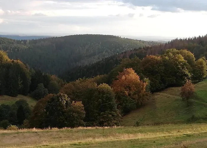 Lakefront Family Retreat *