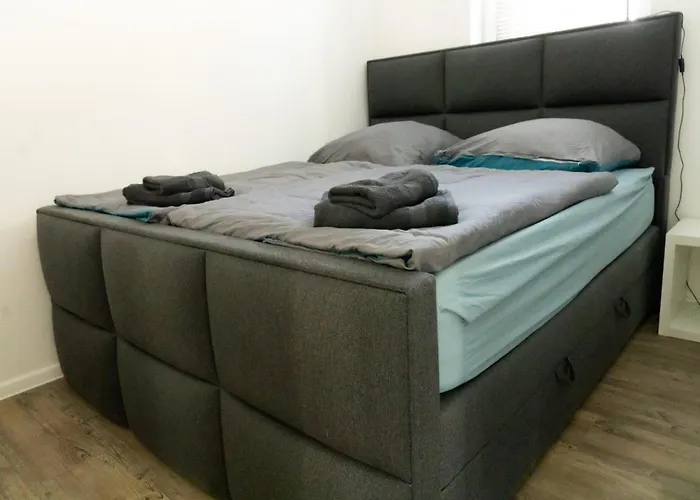 Lakefront Family Retreat