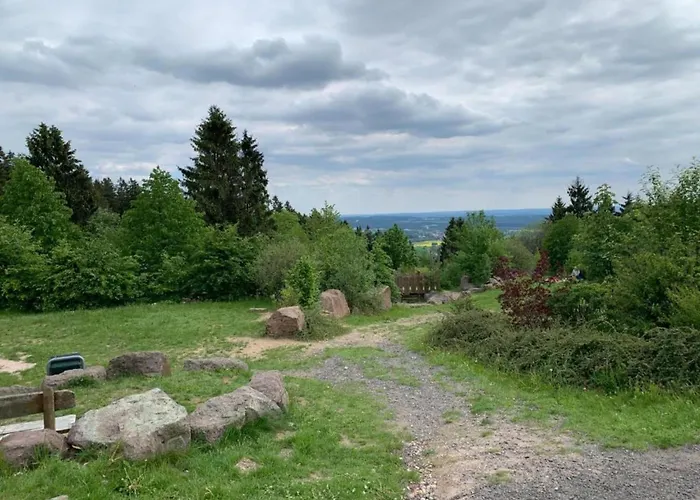 Lakefront Family Retreat Lägenhet Güntersberge